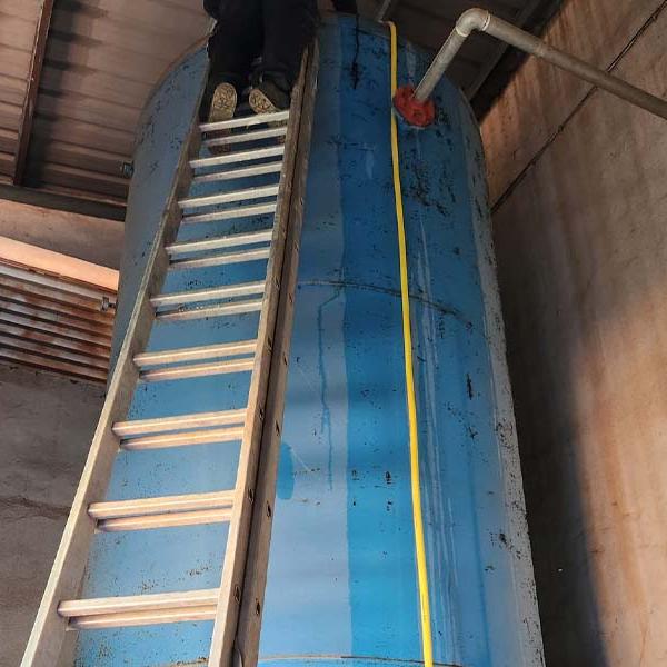 Inspección de Seguridad de depósito de aire comprimido en Cooperativa Vinícola 